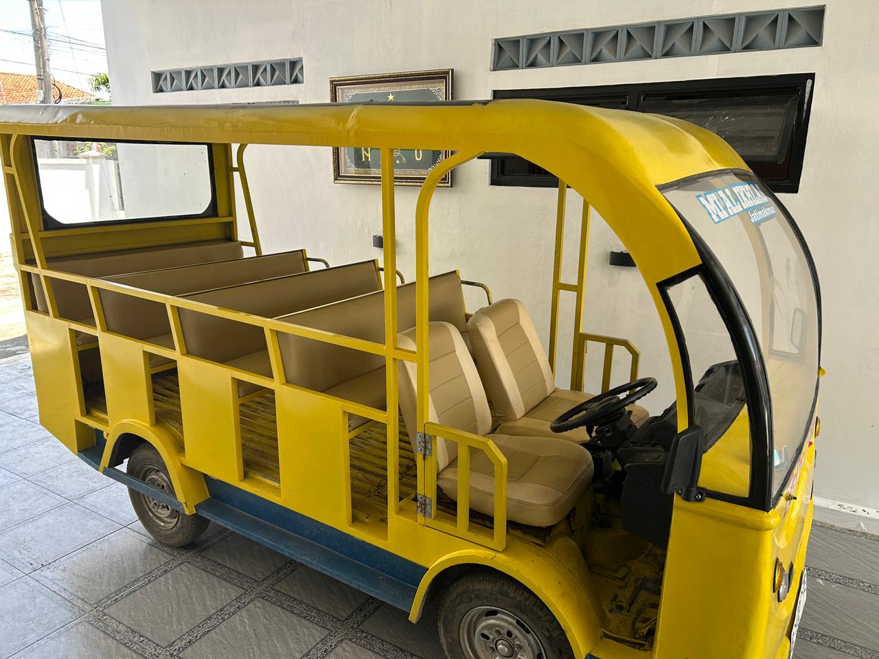 Bus Sekolah